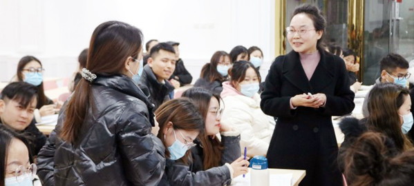勉县 专家指导+名师授课+培优补弱+日清月结的教学模式