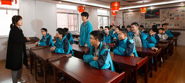 勉县 分类教学，因材施教，采取“一类一方案、一人一目标”的教学方法