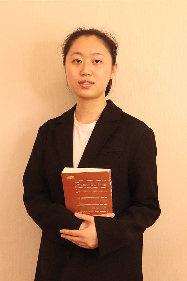 勉县梁艺 本科学历，优秀班主任