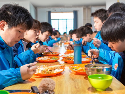 勉县学生用餐